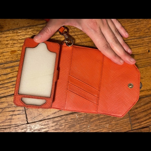 Michael Kors wallet/phone case - Picture 2 of 2